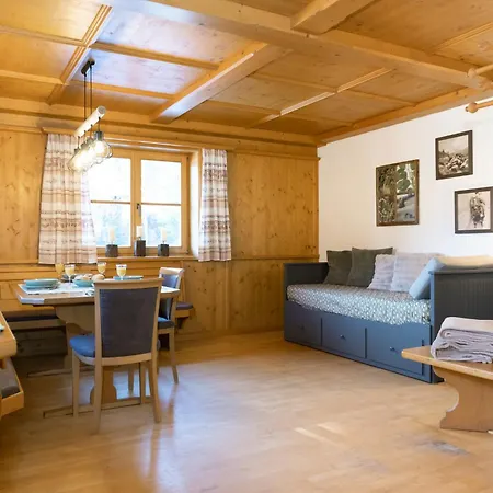 Zuhaus Gruab - Dog Friendly Tyrolean With Fireplace Premiumcard 公寓